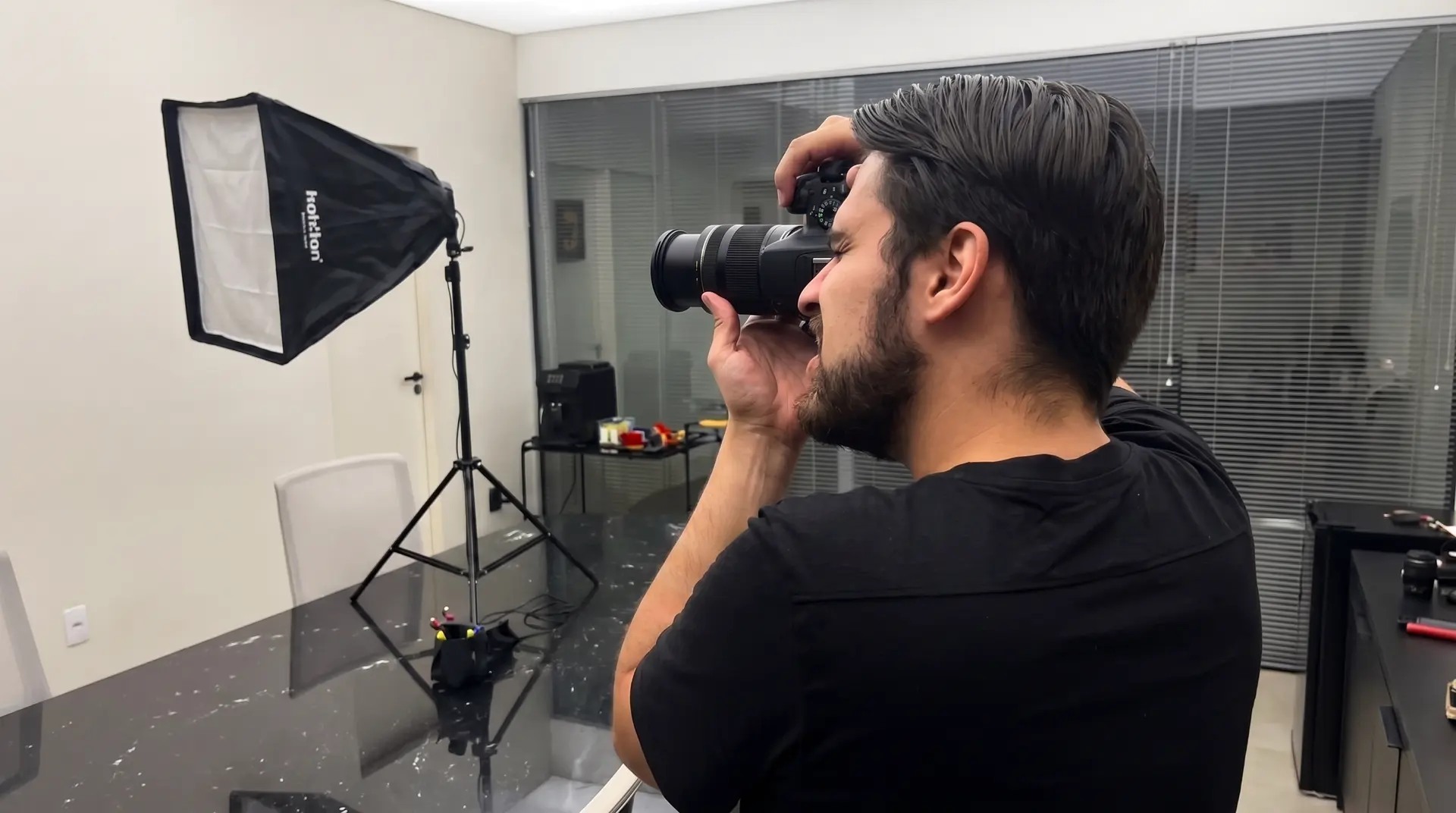 Hilbert Vilaça em produção fotográfica